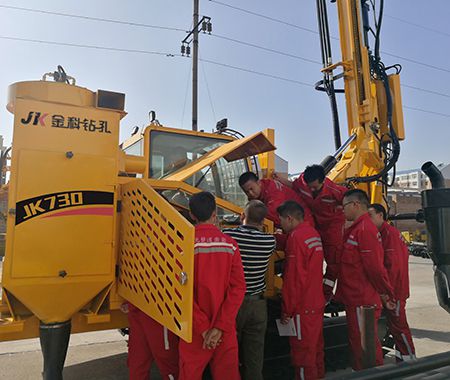 Chinese customer (Hubei Chudao) visited our plant