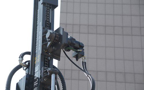 Maintenance-free feed system