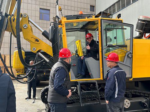 Uzbekistan customer visited our plant